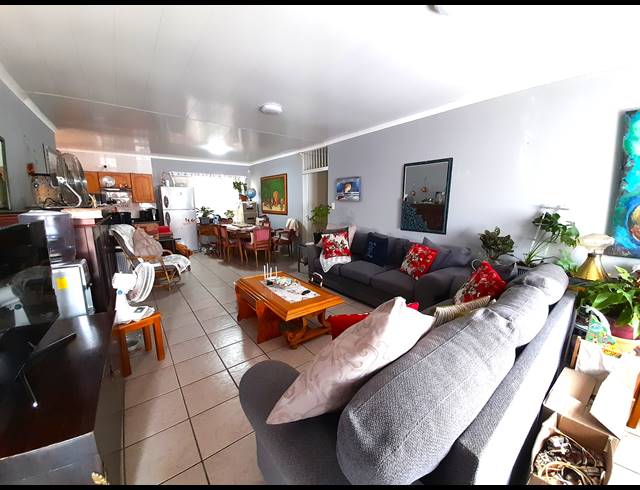 3 BEDROOM TOWNHOUSE FOR SALE IN ARCON PARK